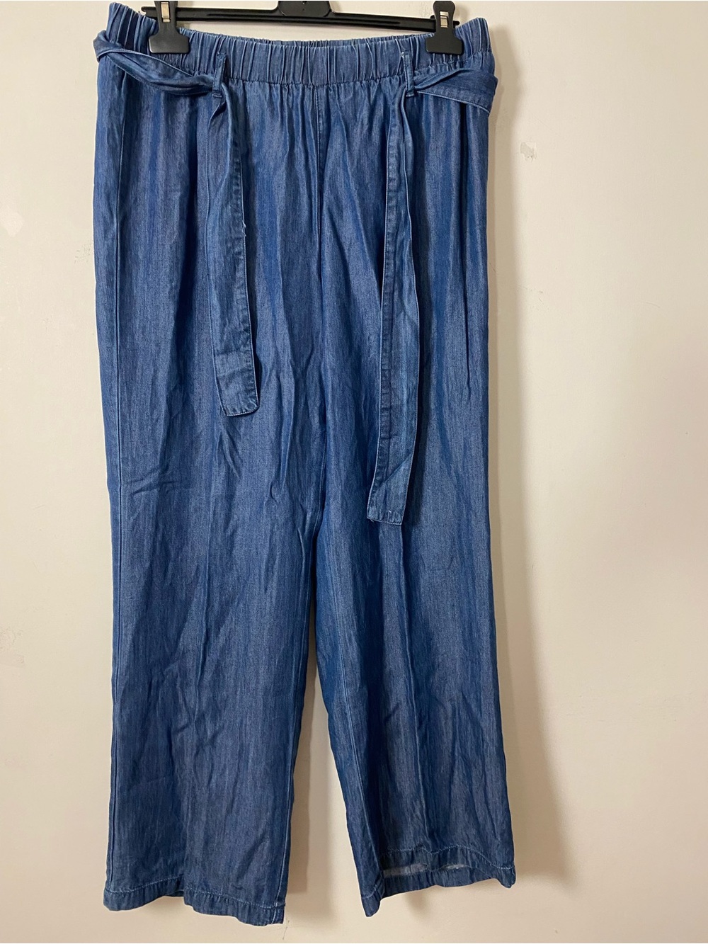 Wide leg Relaxed Chambray Jeans with Elastic Waist and Tie - Blue